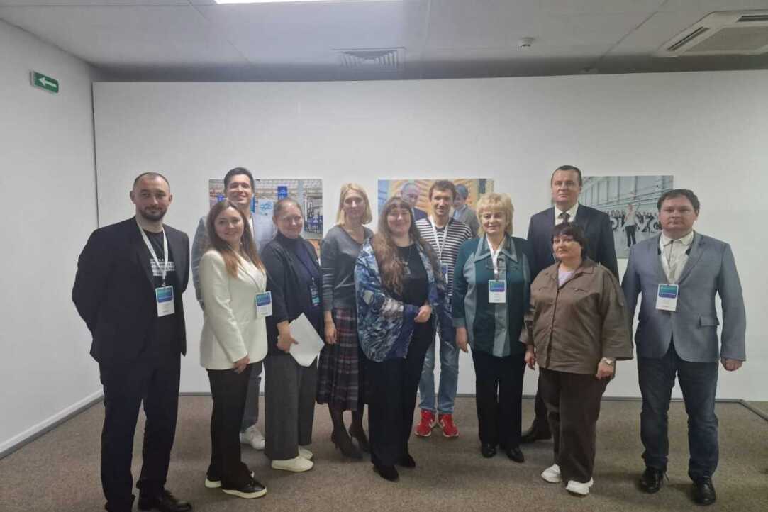 Иллюстрация к новости: Экспертные дискуссии о технологическом лидерстве и агрообразовании прошли на форуме генетических технологий «Сириус.Техногенетика»